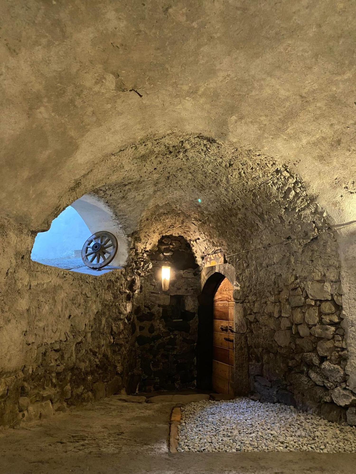 Casa Nel Centro Storico Di Borno Villa Exterior foto
