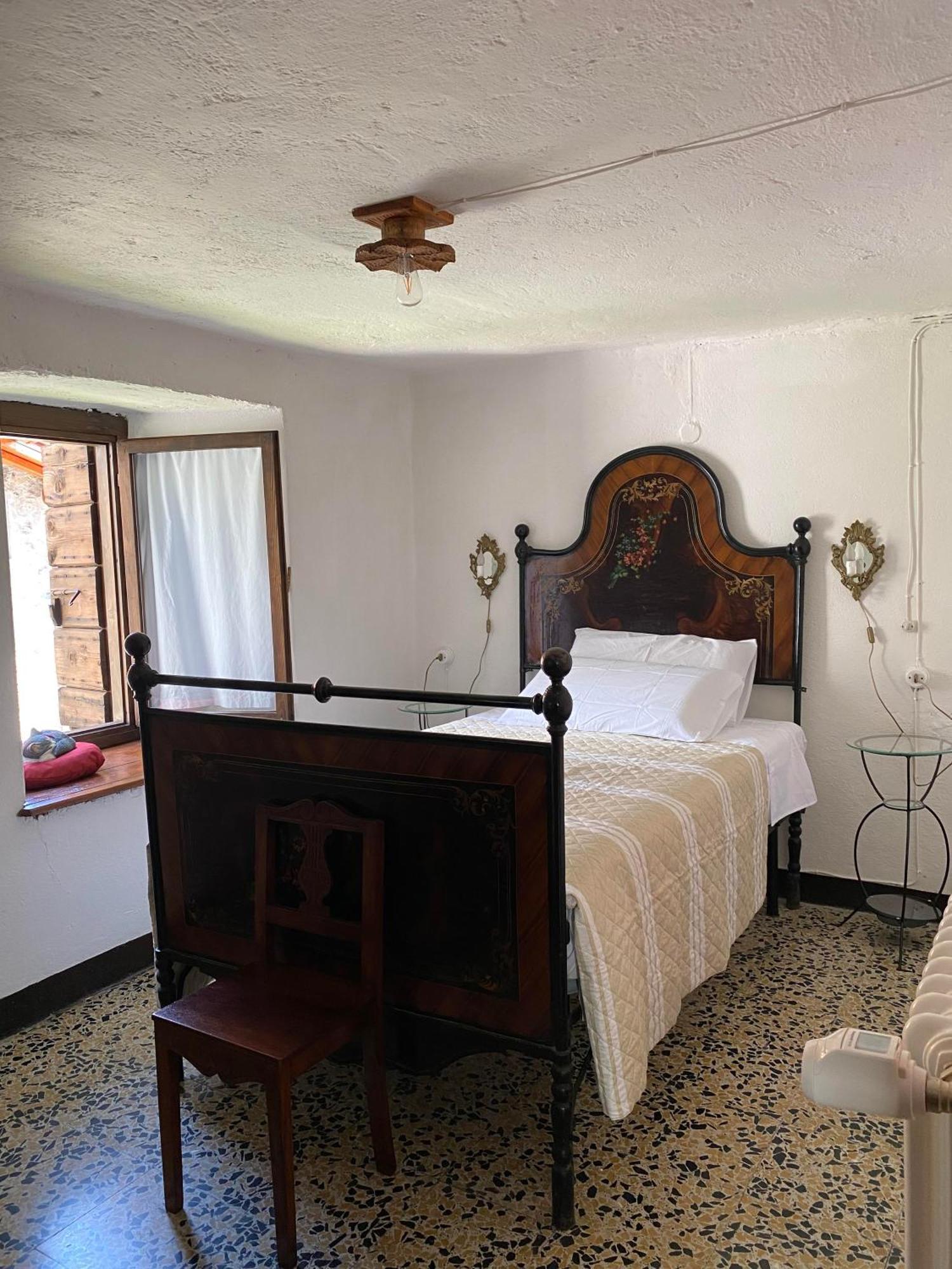 Casa Nel Centro Storico Di Borno Villa Exterior foto