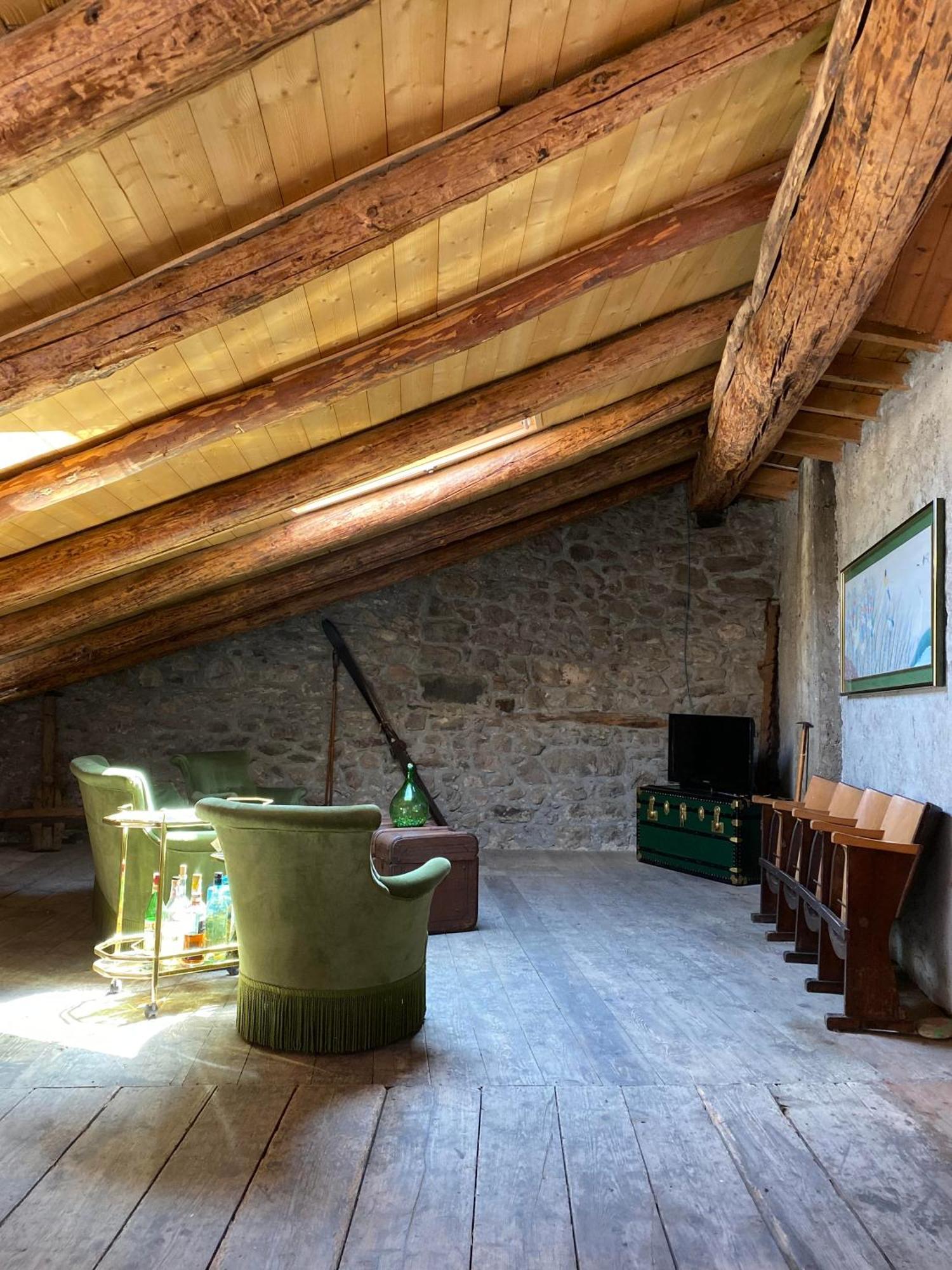 Casa Nel Centro Storico Di Borno Villa Exterior foto